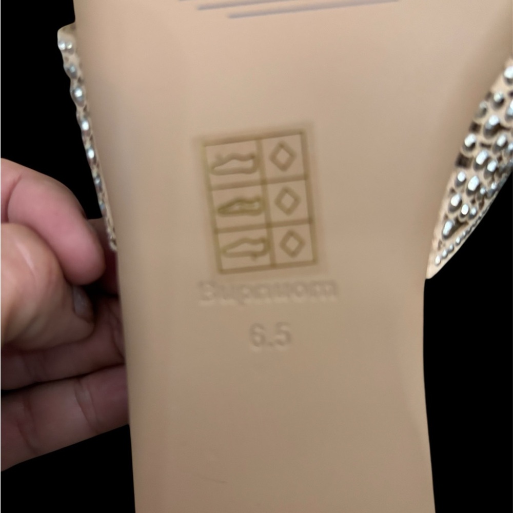 NWOT Beige Embellished Women's Sandals - Picture 4 of 4